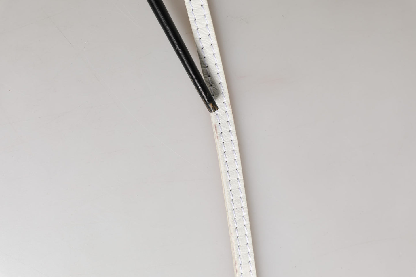 White Leather Skinny Gold Metal Buckle Belt