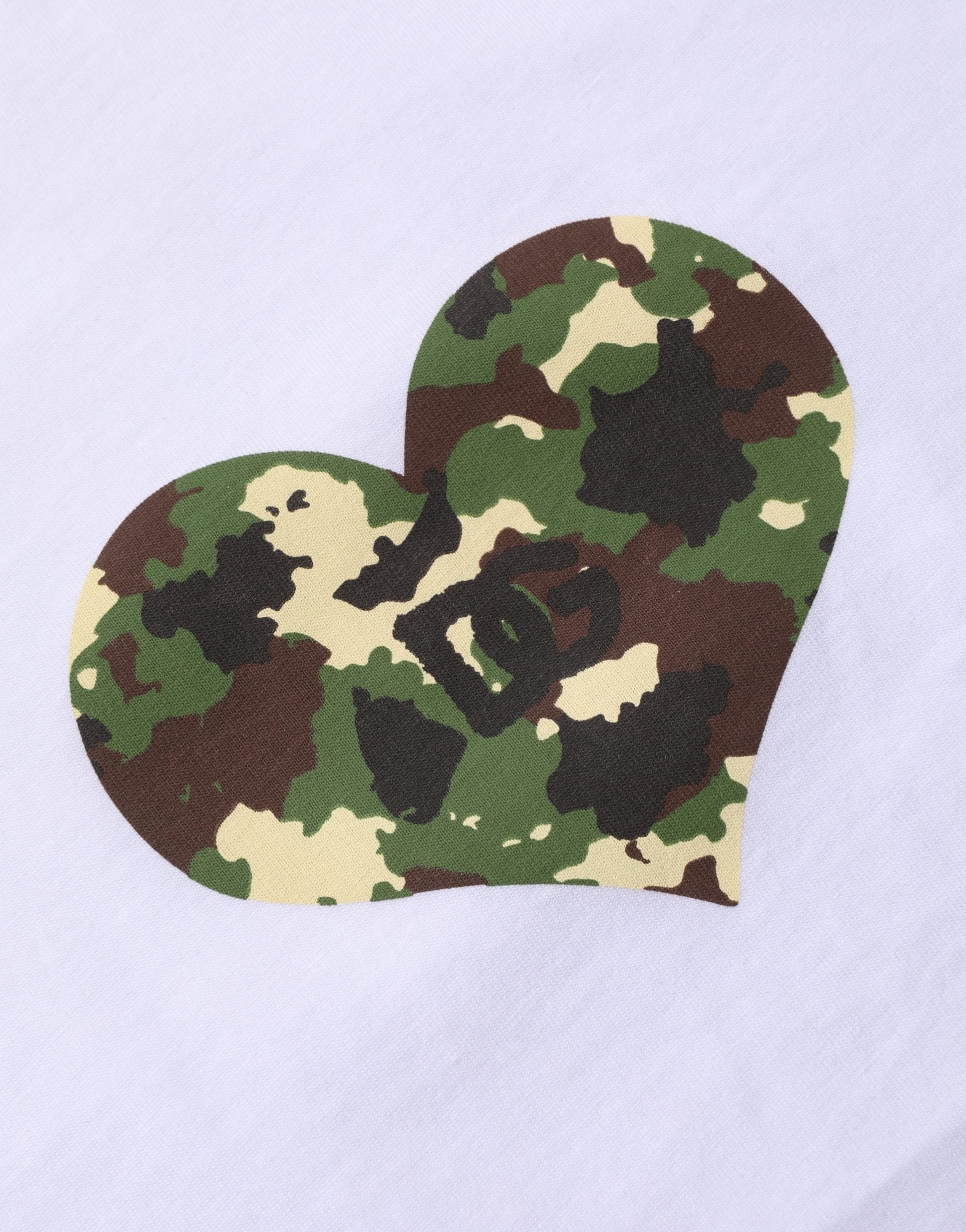 White Heart Shaped Camouflage Patch Men T-shirt