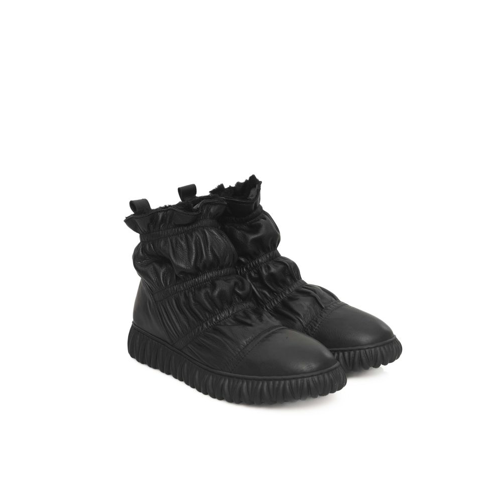 Black Cowhide Women Boot