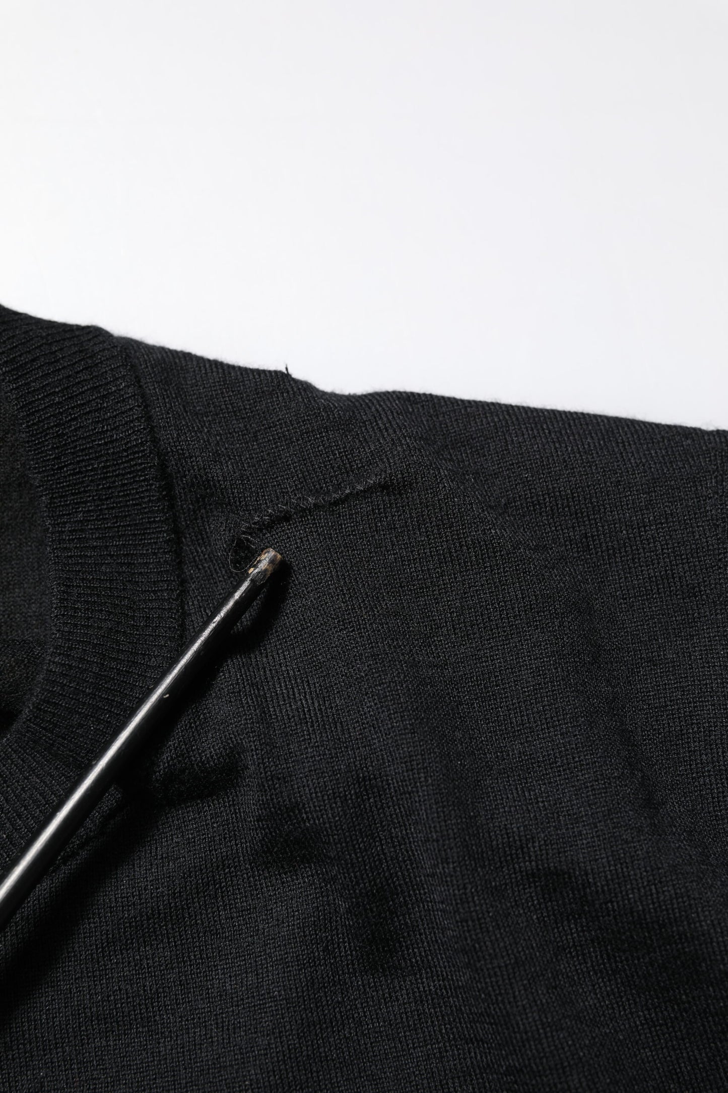 Black Cashmere Crew Neck Long Sleeves T-shirt