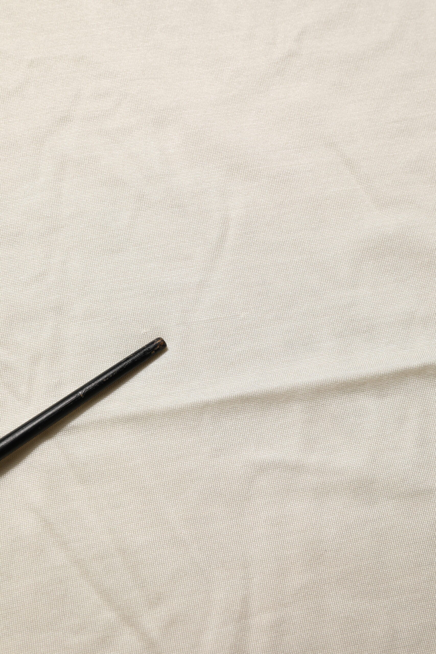 Off White Silk Crew Neck Short Sleeve T-shirt