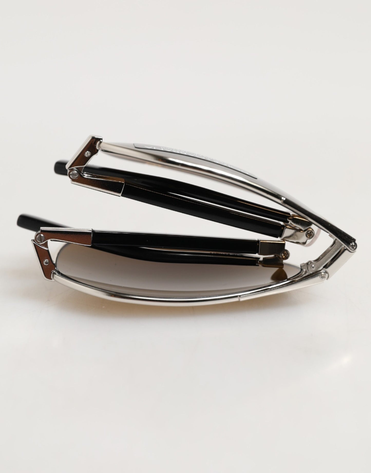 DG2106K Silver Frame Aviator Shades Eyewear Sunglasses